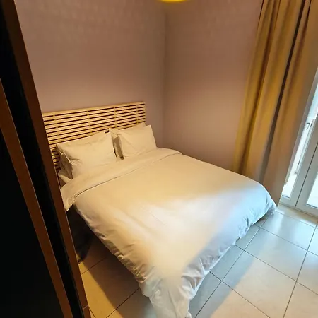 Modern 2 With Parking Paid, 100m From Metro Διαμέρισμα *